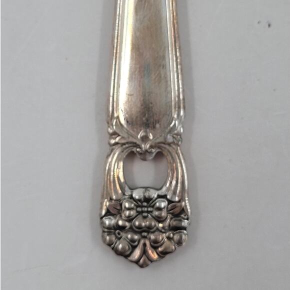 Rogers Brothers Silverplate Eternally Yours Coquette Pierced Tomato Server - Picture 9 of 10